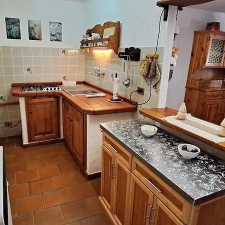 La Casetta Sulla Fontana Hébergement de vacances Sarre